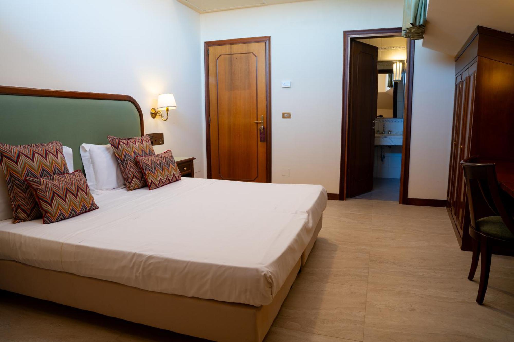 Basic Triple Room,1773679366:JPEG